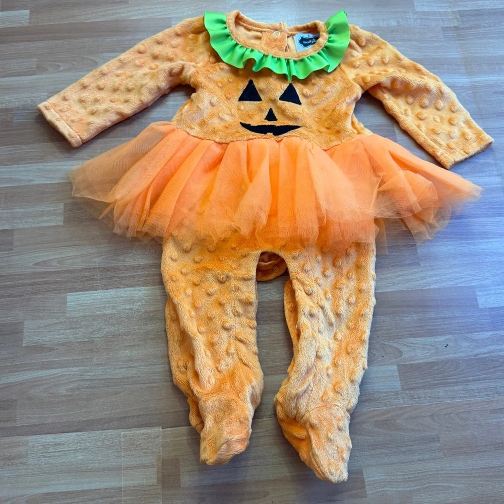 Mudpie girly fancy pumpkin one piece Halloween costume size 0 to 6 months